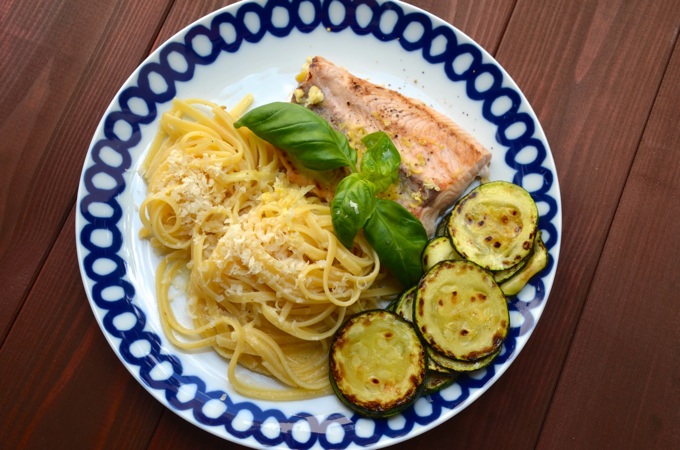Pasta mit Zitronen-Parmesan-Soße