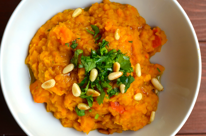 Kürbiscurry mit roten Linsen