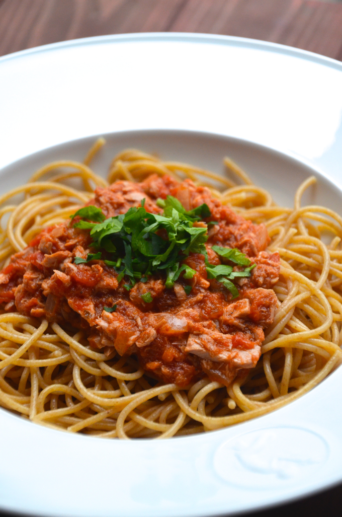 Pasta mit Tomaten-Thunfischsoße – Mit Pfeffer &amp; Liebe