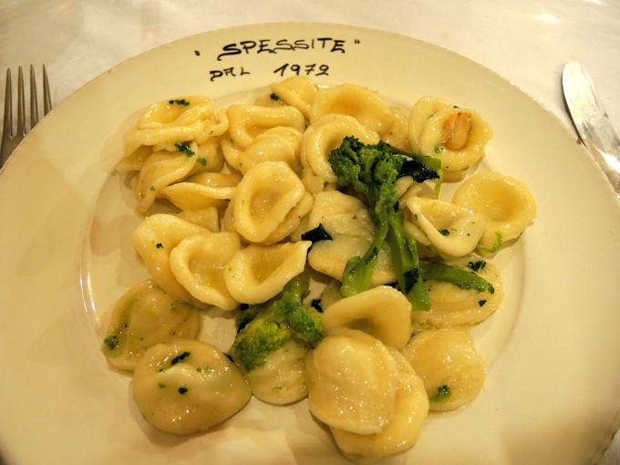 Spessite Occhiette mit Brokkoli und Knobi