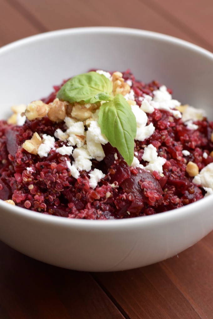 Rote Bete Quinoa Salat mit Feta und Walnüssen – Mit Pfeffer &amp; Liebe